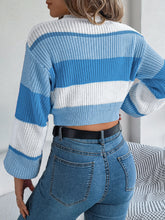 Load image into Gallery viewer, Color Block Round Neck Cropped Sweater