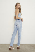 Load image into Gallery viewer, HIGH RISE BAGGY JEANS