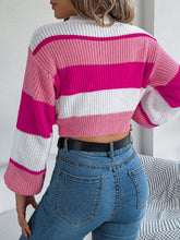 Load image into Gallery viewer, Color Block Round Neck Cropped Sweater